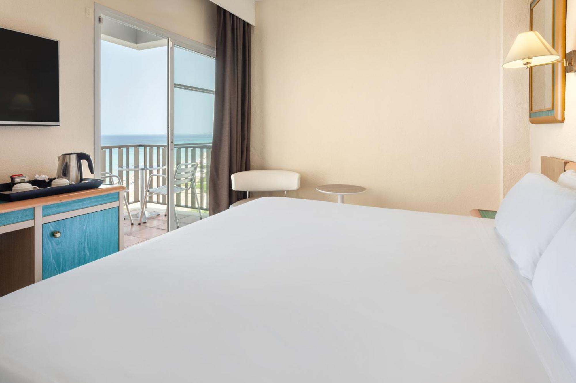 Double or Twin Room Front Sea View,1758277910:JPEG